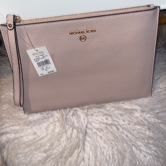 🔥Michael Kors clutch wristlet🔥 - Picture 2 of 6